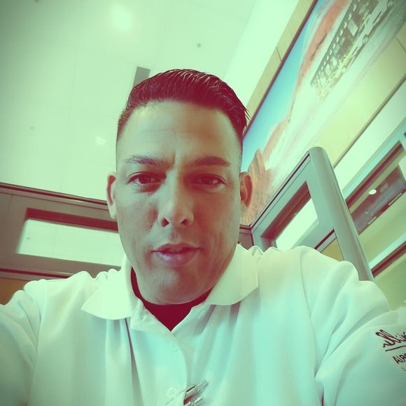 Meet your Posher, Chris - Picture 1 of 1